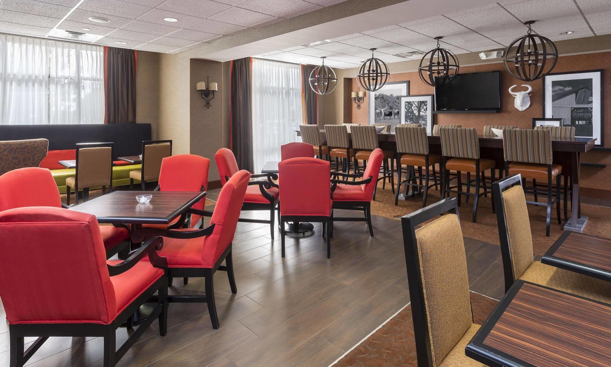 Hampton Inn Wichita Falls-Sikes Senter Mall Eksteriør billede